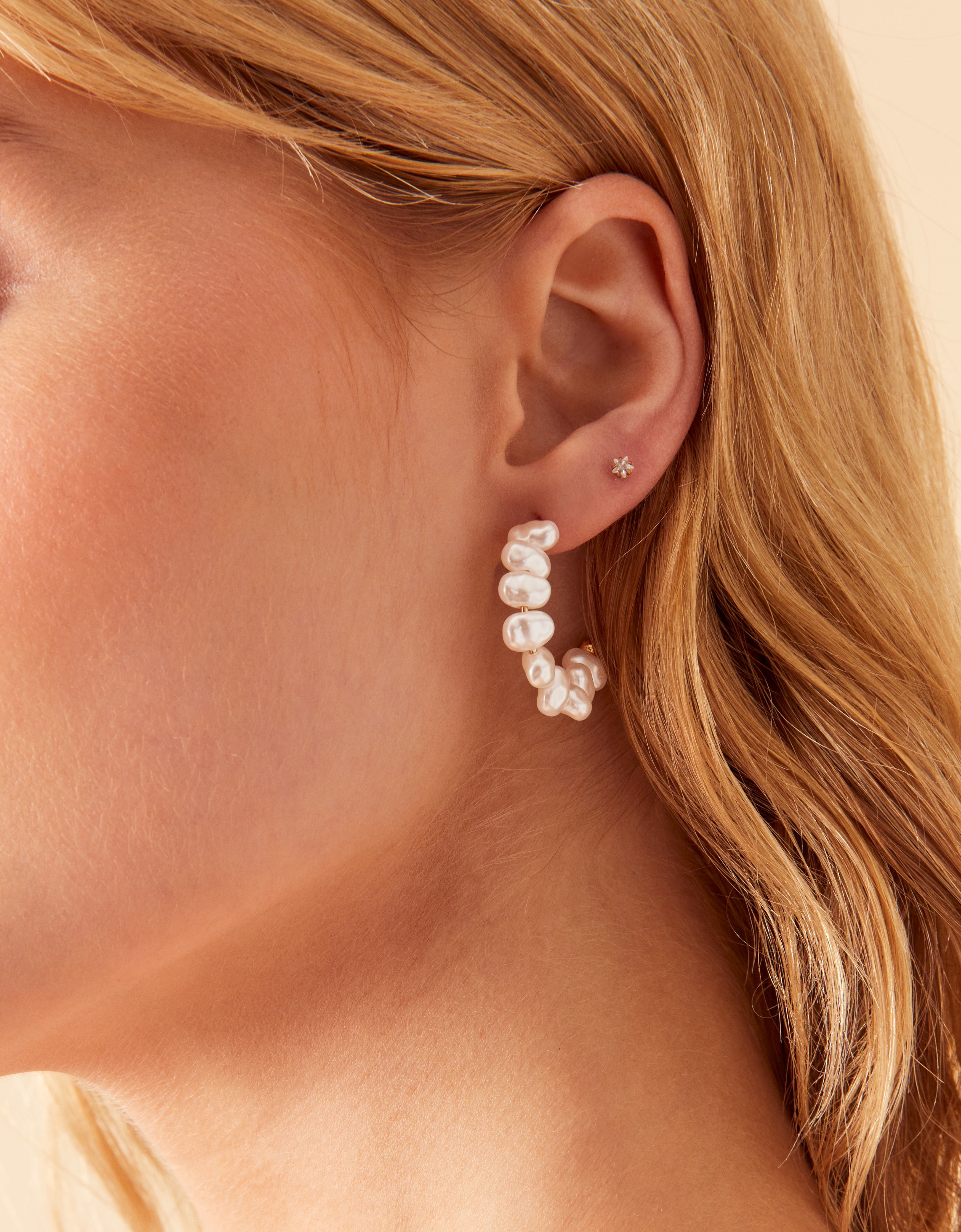 Beautiful Pearl Hoop Earrings – Bling Box